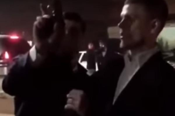 SLOVENSKA DUŠA! Saigrač Baneta Ivanovića izvadio pištolj i počeo da puca po parkingu! (VIDEO)