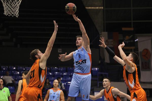 HAOS U KLS! Suspendovano pola lige! (FOTO)