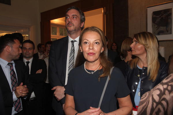 Kom poznatom paru je kumovala Ružica Đinđić? Trebali da ih hapse u noći revolucije, sve planulo kad su njih dvoje..