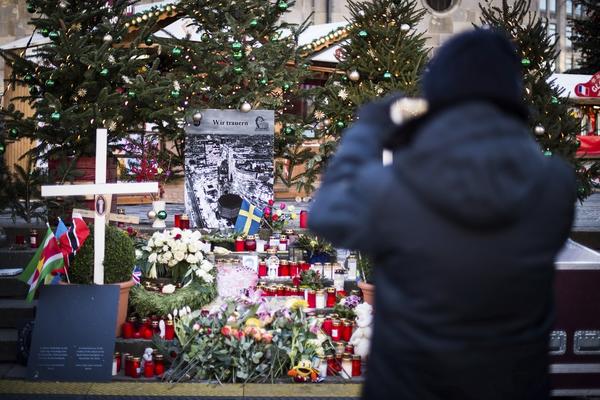Godišnjica NAJSMRTONOSNIJEG TERORISTIČKOG NAPADA U NEMAČKOJ! Na BOŽIĆNI SAJAM  je ubijeno 12 ljudi, a više od 70 je povređeno!