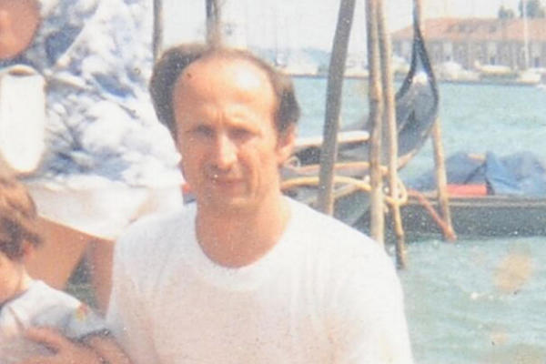 POTEGAO PUŠKU NA UNUKU (11) PA UBIO POLICAJCA: Dobrivoje nije smeo da izađe iz kuće, PONAŠAO SE KAO OMAĐIJAN!