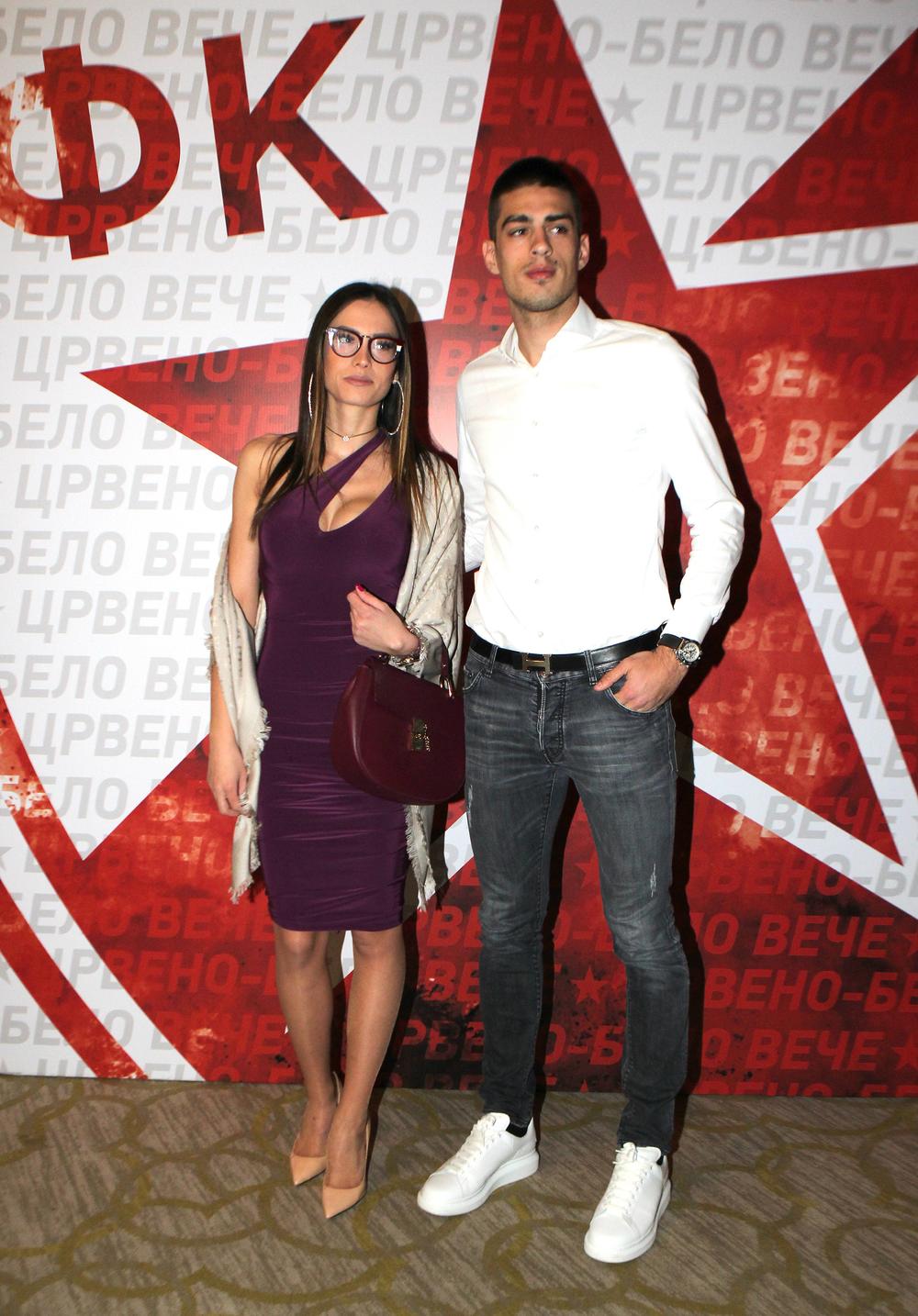 Vujadin ima troje dece sa glumicom Mirkom Vasiljević