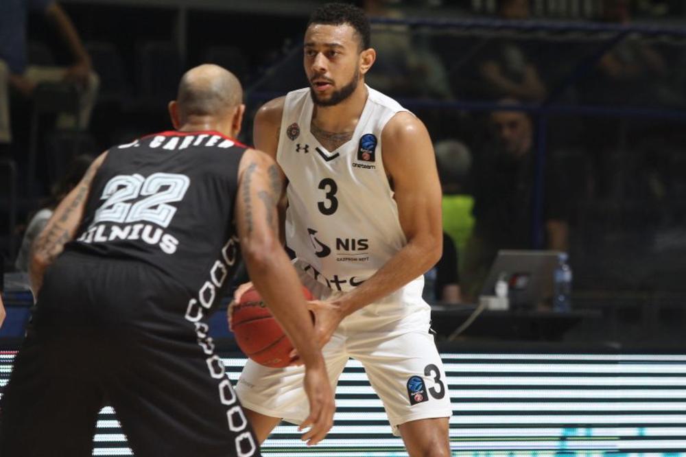 Partizanov Amerikanac je istetovirao MISTERIOZNI simbol: Isti takav postoji na USTAVU SRBIJE, a čitav svet bruji o teorijama zavere oko njega! (FOTO) (VIDEO)