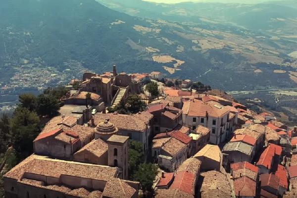 Ovo selo je TOLIKO UKLETO, da njegovo ime NIKO NE SME DA IZGOVORI NAGLAS!