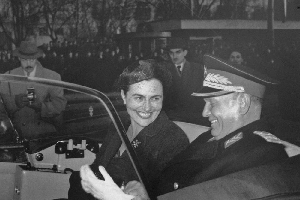 ONO ŠTO SE DESILO 1977. GODINE TITU I JOVANKI NIKO NIKADA NIJE PRENEO: 45 godina kasnije ISTINA će sve RAZBUCATI!