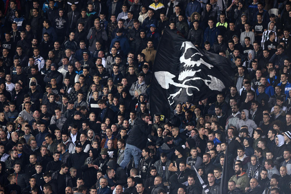 PARTIZAN IPAK S NAVIJAČIMA PROTIV VIKTORIJE! Preokret u slučaju kazne UEFA crno-belima!