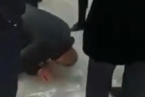 DAJTE MI JOŠ JEDNOM DA ZAGRLIM MOJU ĆERKU: Potresan snimak poslednjih momenata OSUĐENIKA NA SMRT! (VIDEO)