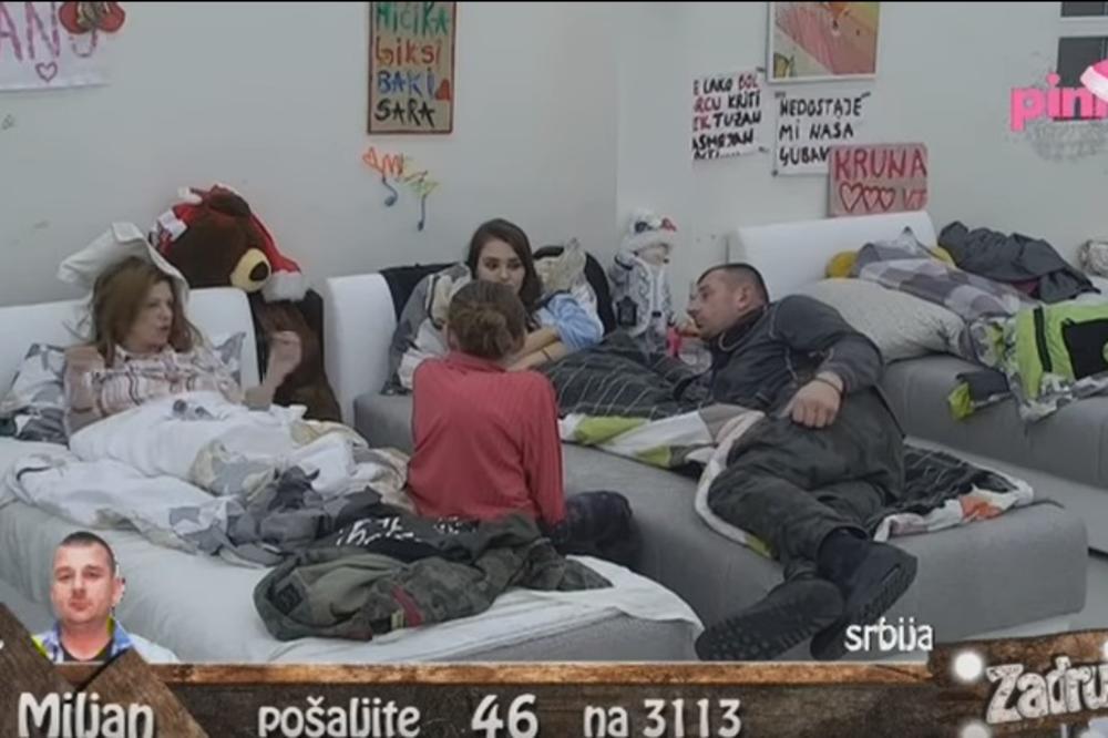 KIJA, ŠTA ĆE ANDRIJA REĆI KAD OVO VIDI?! Dozvoljavala da joj PIPAJU GRUDI!  (VIDEO)