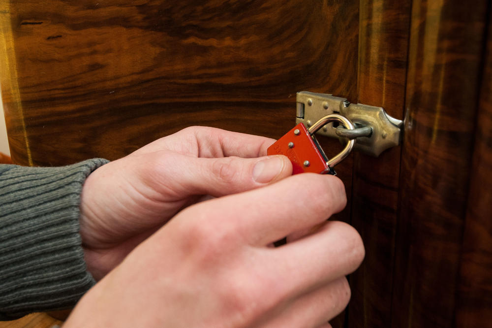 NEMAČKE FIRME NA KORAK DO BANKROTA! Pomoć države samo odlaže propast 25.000 preduzeća, ne rešava problem!