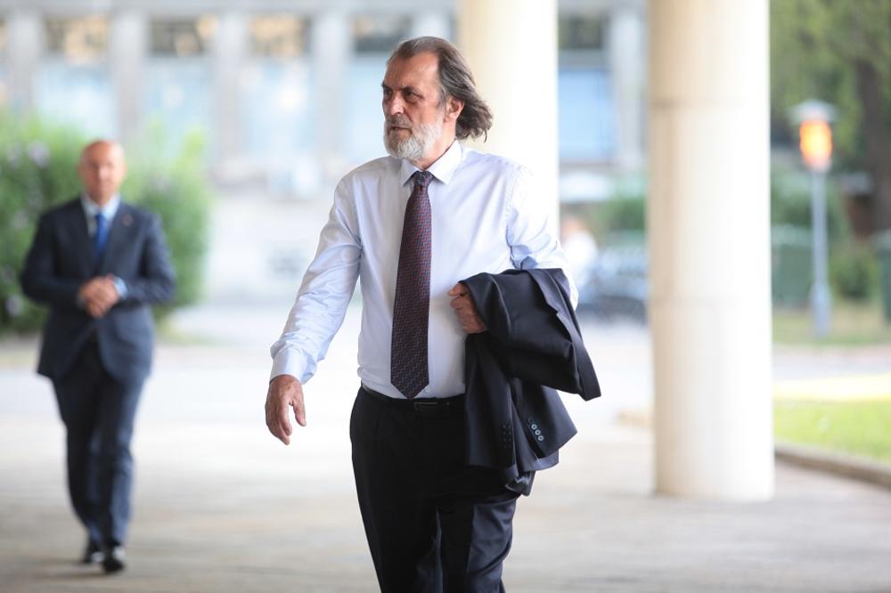 BIĆE BURNO U KNEZ MIHAILOVOJ: Vuka Draškovića iseljavaju prinudno na dan SRPSKE NOVE GODINE!