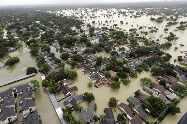 PRIPREMA ZA KATASTROFU: Florida spremna za dolazak uragana Isaja