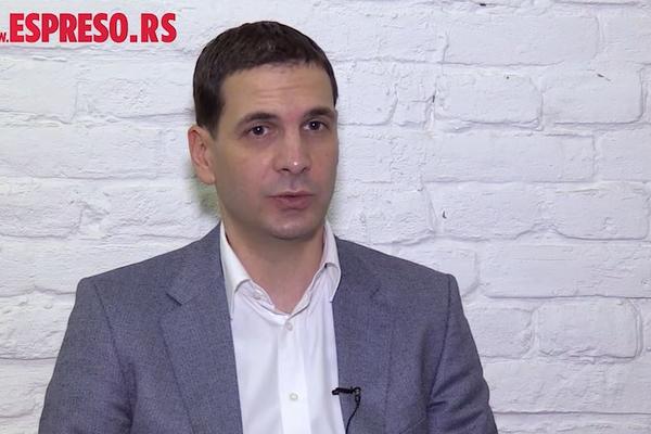 MILOŠ JOVANOVIĆ: Naš politički sistem je katastrofalan! Moramo da imamo odgovorne političare, A NEMAMO IH! (VIDEO)