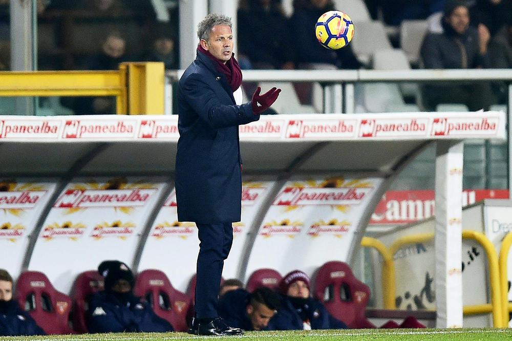 PONOVO ODLEPIO! Siniša Mihajlović se izdrao na sudije, a potom zaradio isključenje! (VIDEO)