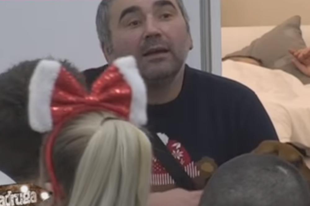 SMRDI KAO DA JE CRKLA PUMA: U Zadruzi se širi gadan vonj, a  svi su nalickani! Vođa žestoko napljuvao sve ukućane! (VIDEO)