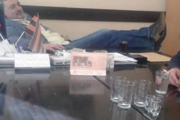 TEŠKA BRUKA! Nestao opštinski dodatak za porodilje u opštini Rača! Roditelji ogorčeni, para nema, a predsednik opštine SVE 4 U VIS!