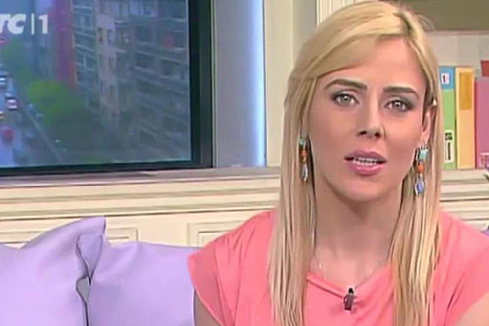 MANIJAK UHODIO VODITELJKE RTS-a! Na meti bio čitav kolektiv, ne verujemo šta im je radio i kakve je sve zahteve imao! (FOTO)