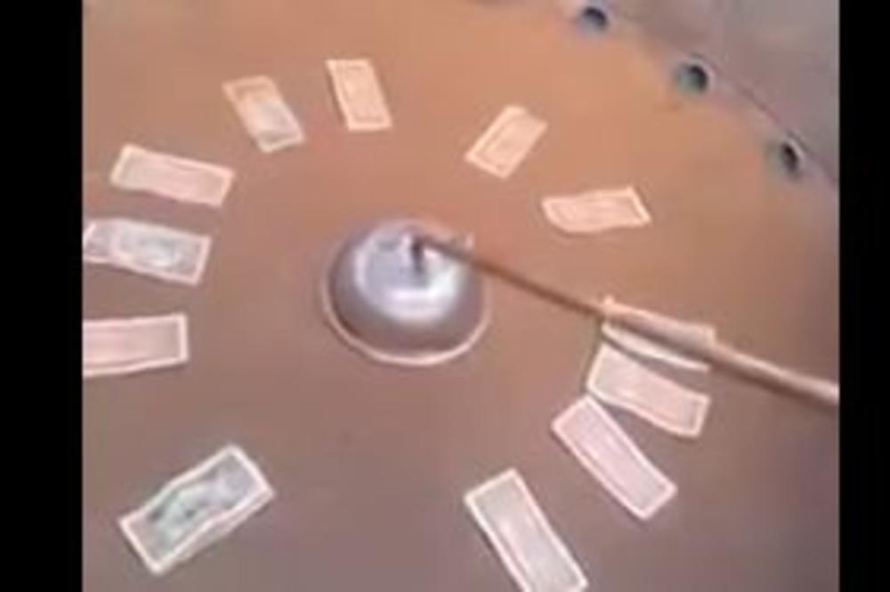 AZIJSKI RULET ZAPALIO DRUŠTVENE MREŽE: Pa da li je moguće da ljudi zaista rade ovakve stvari? (VIDEO)