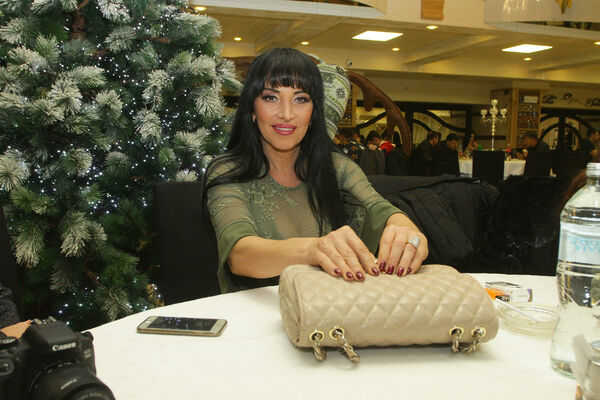 MARKANTAN RAZVEDEN BIZNISMEN IZ CG: Goca otkačila Žapca koji je hteo da je oženi u zatvoru i našla NOVOG FRAJERA! (FOTO)