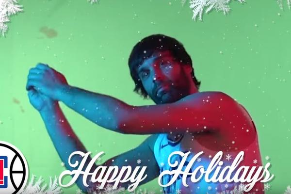 DRAGI MI JE NA BOŽIĆ POKLONIO 5 MILOŠA TEODOSIĆA: Klipersi stavili Srbina u Božićnu pesmu! (VIDEO)