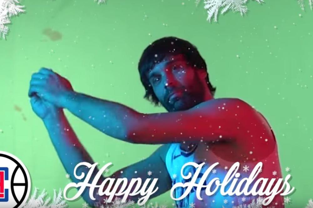 DRAGI MI JE NA BOŽIĆ POKLONIO 5 MILOŠA TEODOSIĆA: Klipersi stavili Srbina u Božićnu pesmu! (VIDEO)