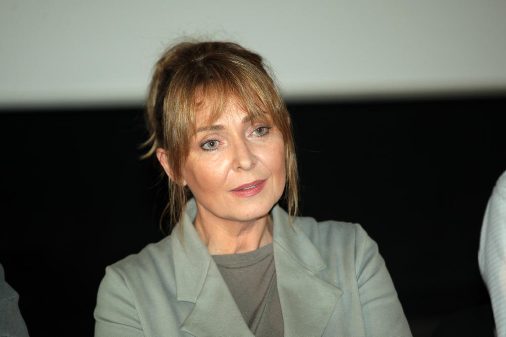 VESNA TRIVALIĆ KRIJE SVOG MUŽA KAO ZMIJA NOGE: Nenad živi u Dubaiju, a evo kako izgleda i čime se bavi! (FOTO)