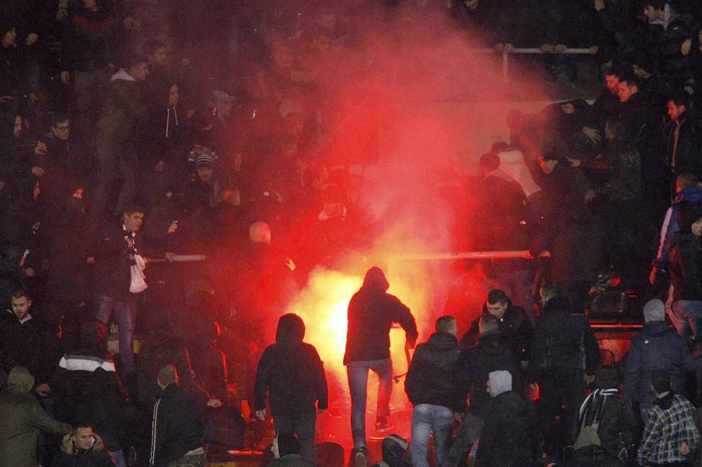 NOVI MOMENTI NA JUŽNOJ TRIBINI?! Grobari u Ivanjici nisu podeljeni, evo i zašto! (FOTO)