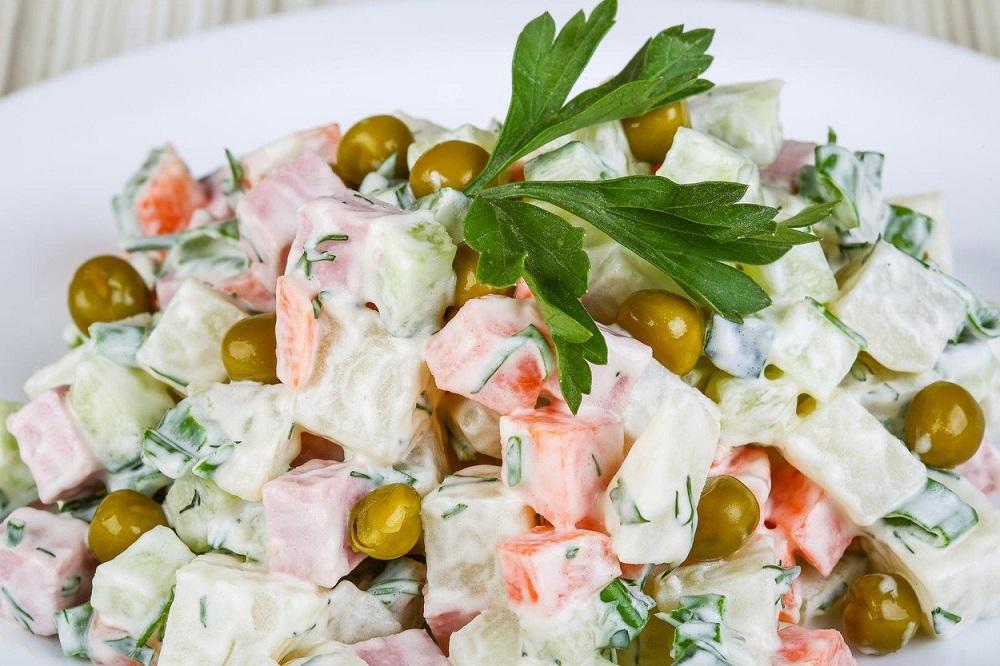 Naša i originalna ruska salata NISU ISTE! Ovo je recept za originalnu rusku salatu