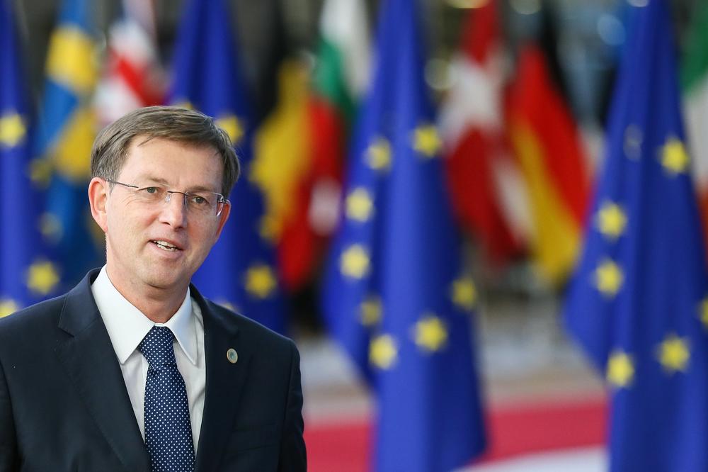 ŠOK! Premijer Slovenije podneo OSTAVKU!