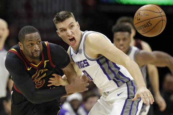 Bogdan Bogdanović otkrio ko mu najviše pomaže u Kaliforniji! Prati Partizan i Fener, igra igrice i nikad nije sam! (FOTO) (VIDEO)