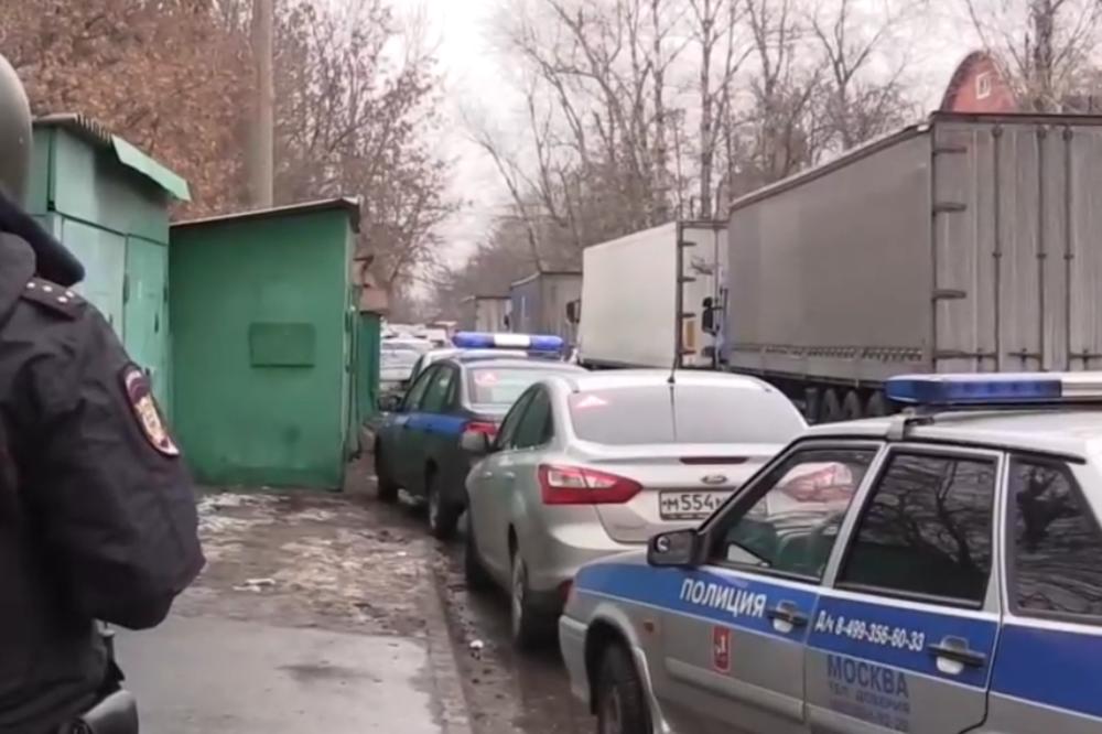 DRAMA U MOSKOVSKOJ FABRICI OKONČANA: Policija upala u fabriku, nema talaca! (VIDEO)
