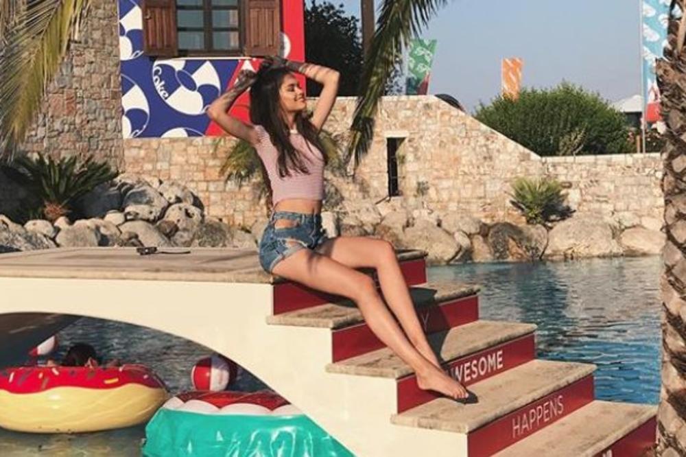 NIJE ANASTASIJA, A NI LUNA: Ova lepotica je preuzela titulu najlepše TINEJDŽERKE U SRBIJI i ne verujemo da joj je tek 18! (FOTO)(VIDEO)