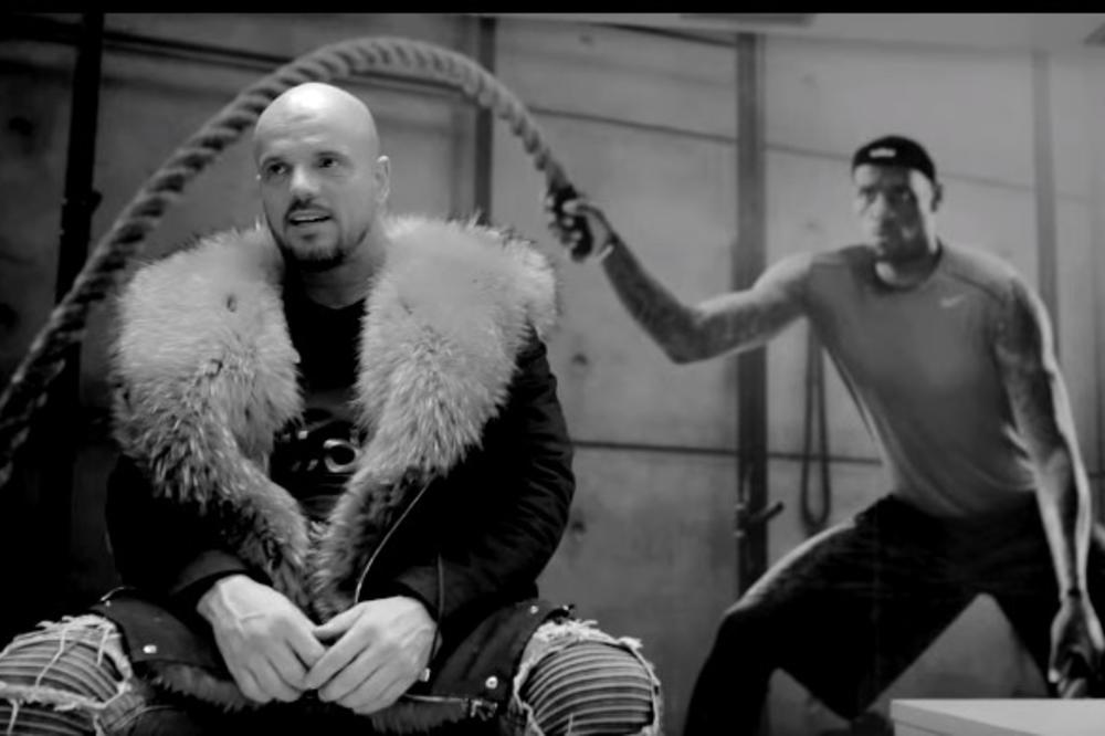 KAKAV ROĐENDANSKI POKLON: Boban Rajović dobio SPARTANCA od Dejana Milićevića (VIDEO)