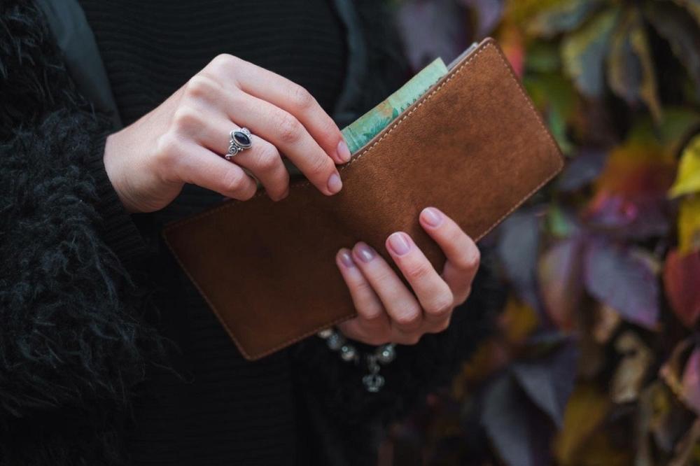 Koje boje vam je novčanik? Od toga zavisi da li ćete BITI BOGATI! (FOTO) (GIF)