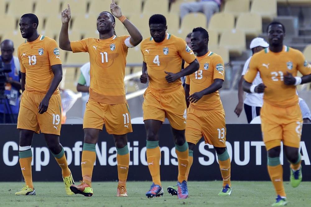 LEGENDA PREMIJER LIGE U SKANDALU: Vodio dvostruki život, varao ženu 2 godine i predstavljao se kao Fransoa - prodavac automobila! (VIDEO)