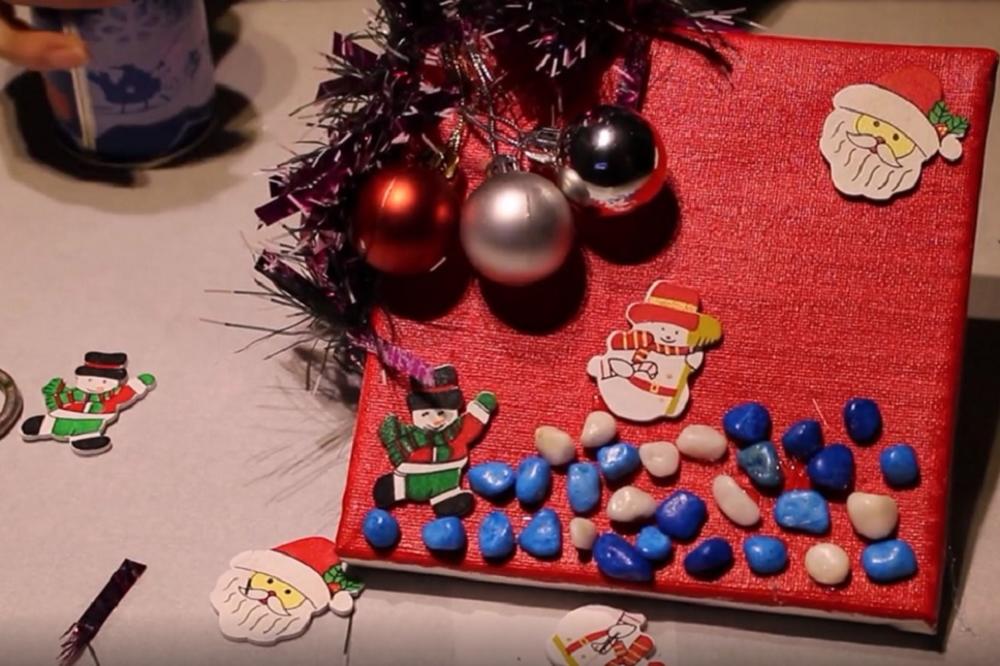 POKLON je najlepši KAD JE OD SRCA! Novogodišnja slika će obradovati sve oko vas! (VIDEO)