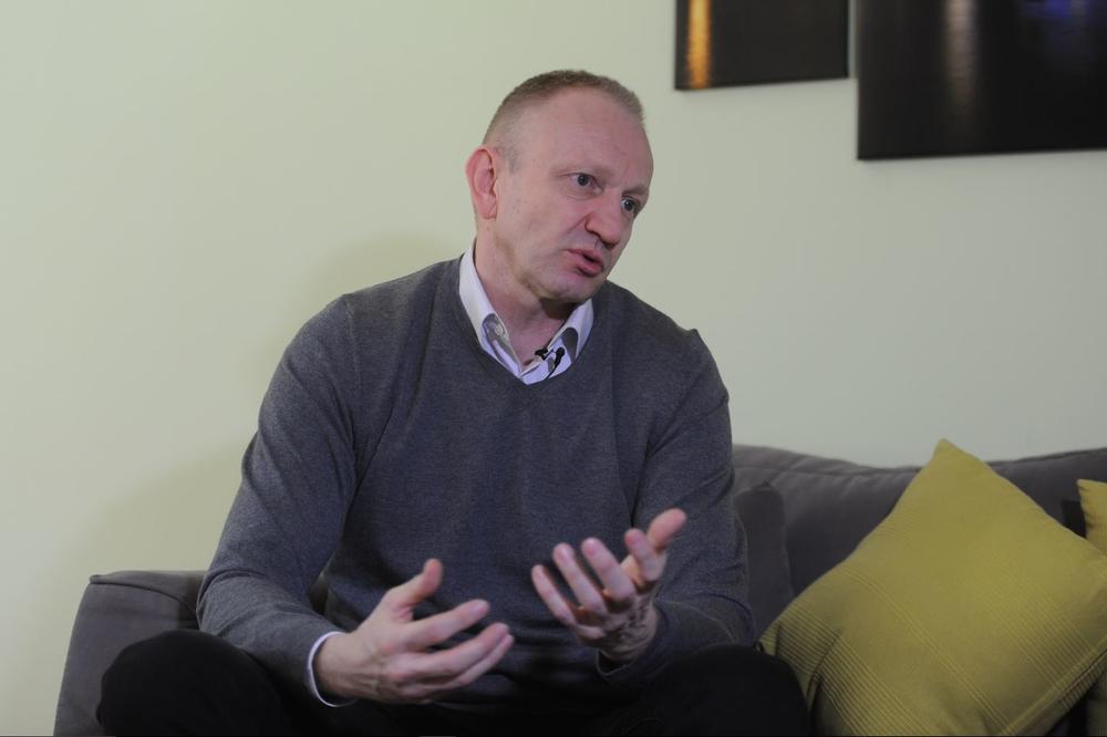 KOALICIJA ZA ĐILASA OBEĆAVA: Besplatni vrtići i udžbenici za svu decu, a mladim bračnim parovima stambeni dodatak od 150 evra mesečno u narednih 5 godina