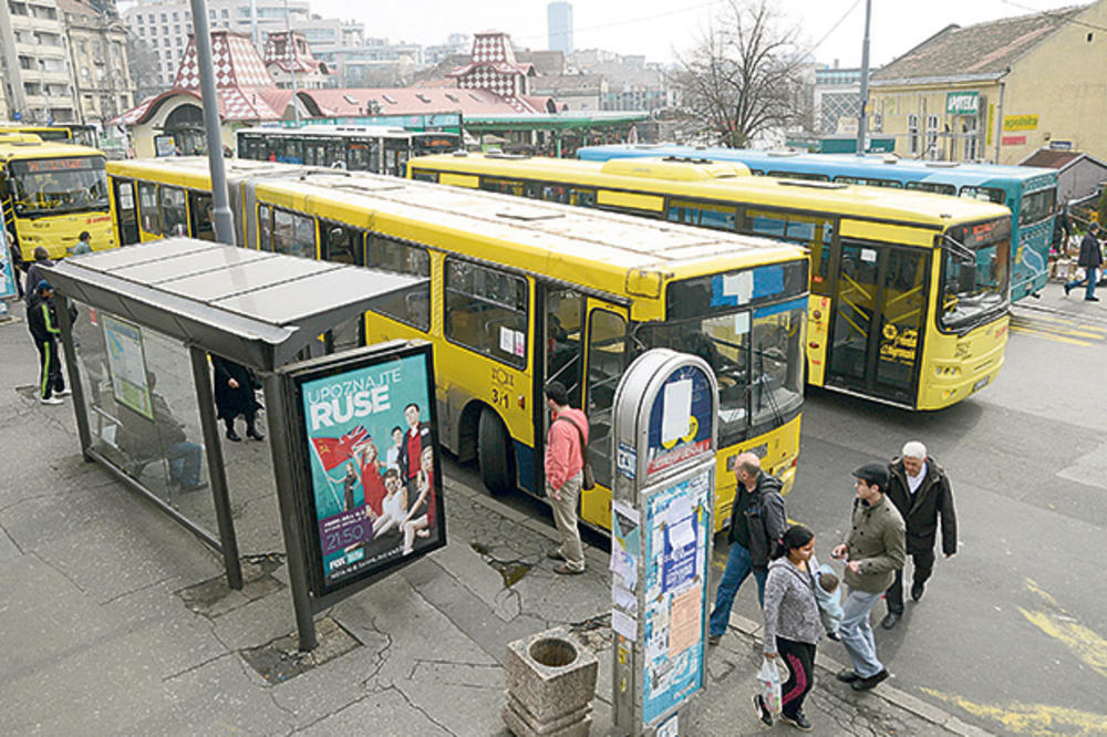 GLAVA NAM JE U TORBI! Beograđane u gradskom prevozu mogu da VOZE ŠOFERI I SA 90 GODINA