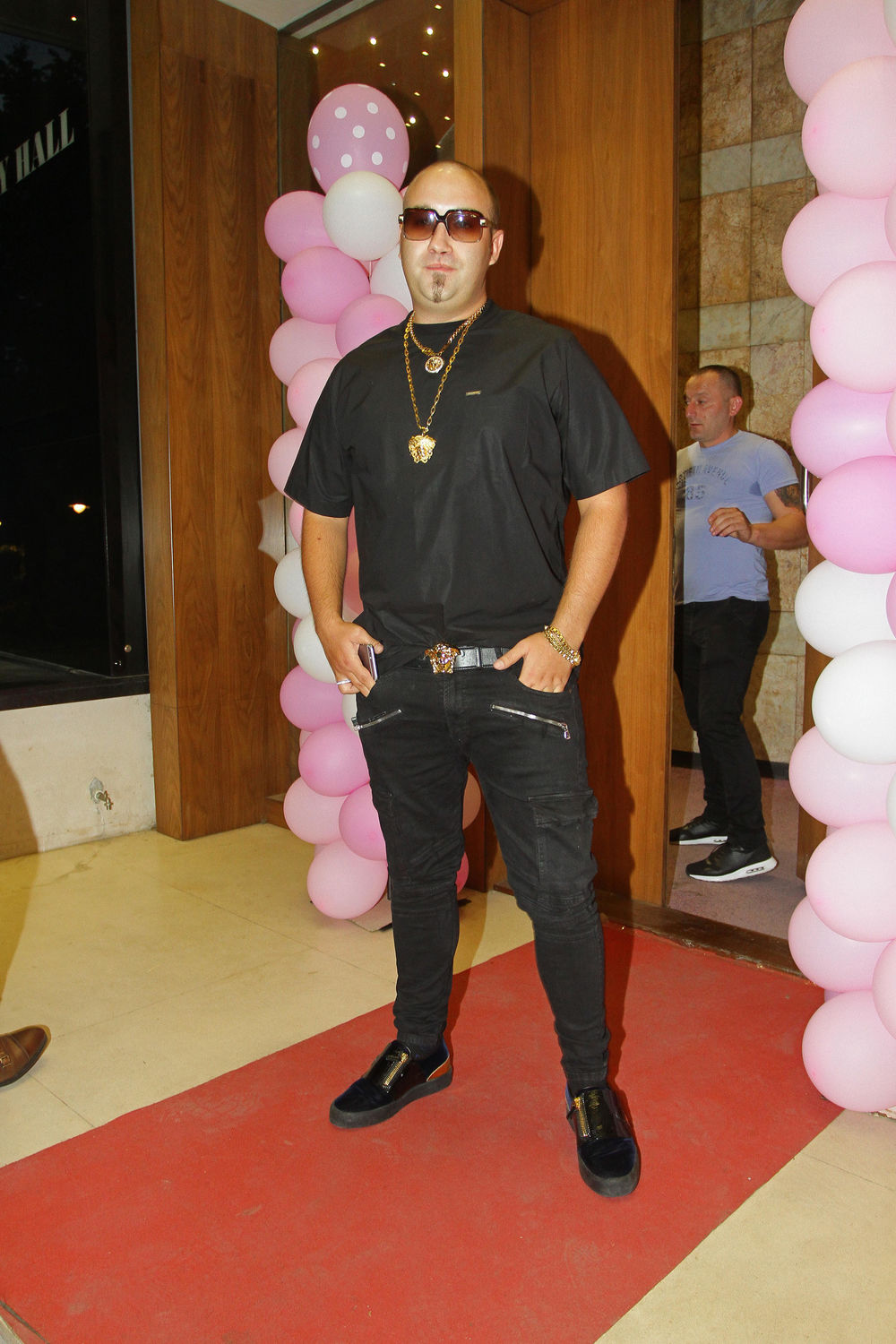 Uživa u novcu koji je stekao