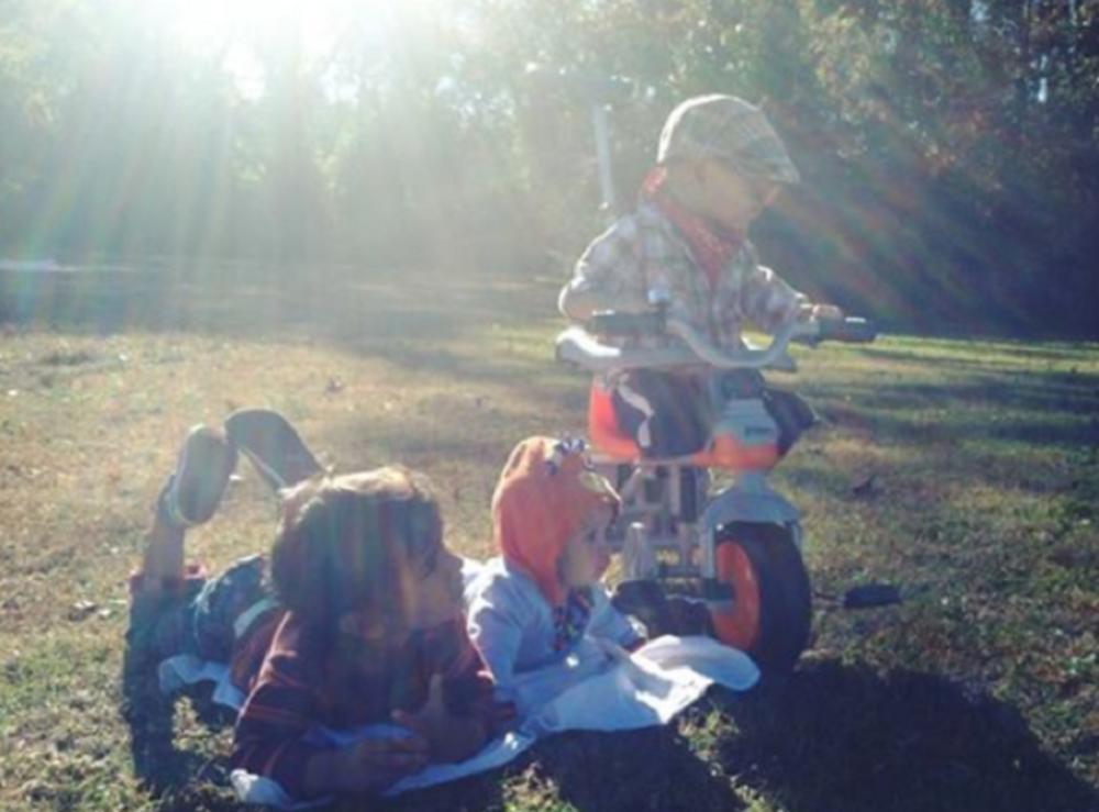 Adam mnoge stvari radi sam