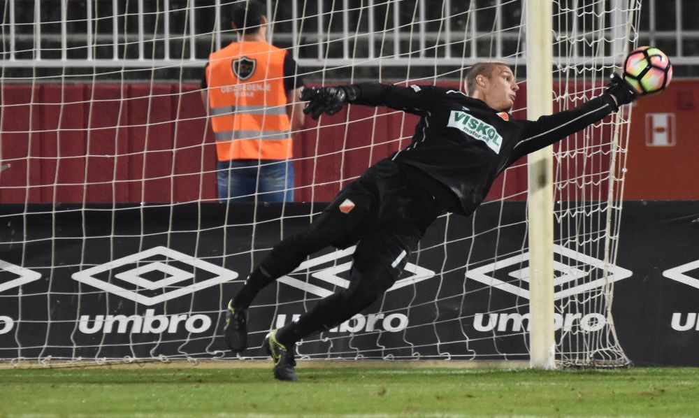 Golman Vojvodine Emil Rockov  