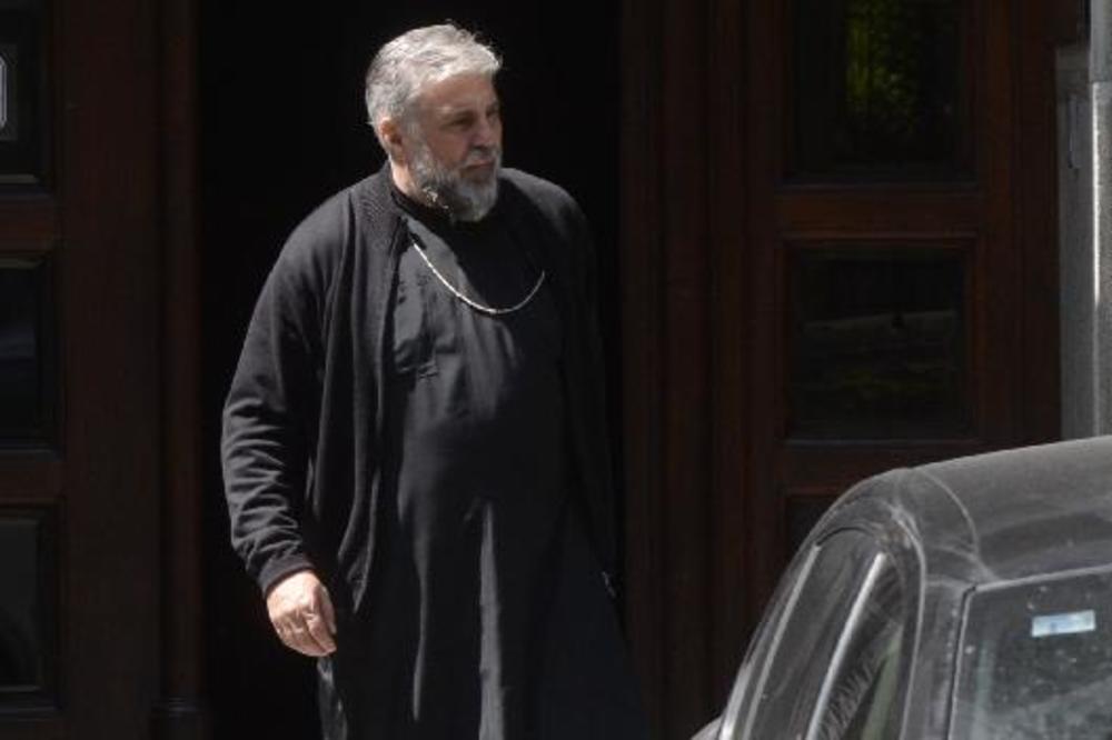 VLADIKA GRIGORIJE DAO JEDINI ISPRAVAN ODGOVOR: Da li treba da nosite CRNINU kada ste u ŽALOSTI?