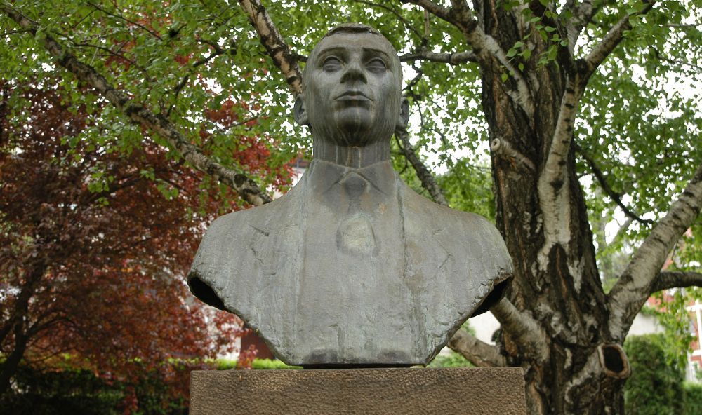 Statua Slobodana Penezića Krcuna