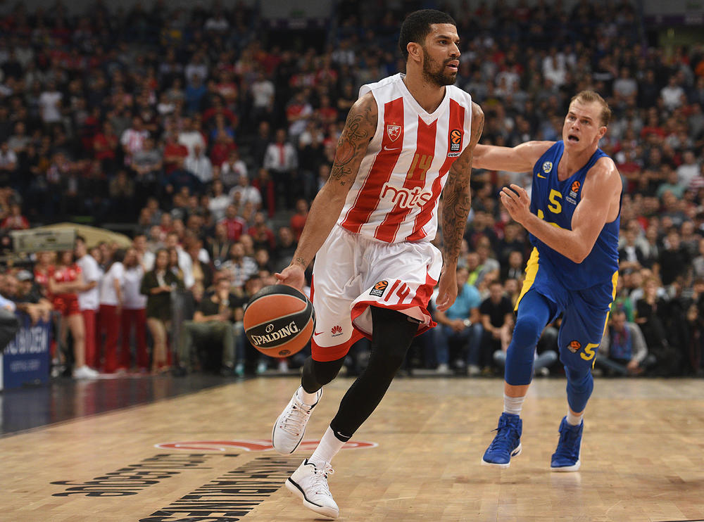 Džejms Feldin u napadu