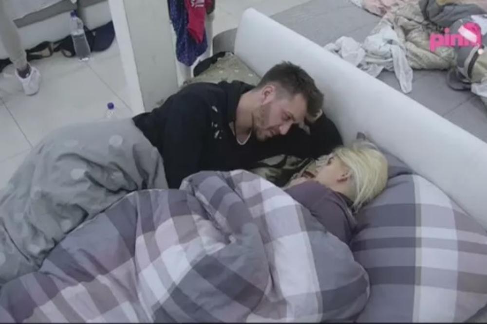 SARA VARALA VOJKETA S JANJUŠEM, POSLALA MU JE OVO PISMO! Velika afera trese Zadrugu!