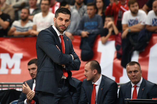 SADA JE I ZVANIČNO, OGLASILI SE CRVENO-BELI: Zvezda ima novog trenera, Alimpijević je bivši! (FOTO)