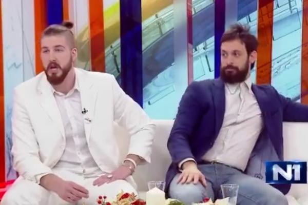 BELI ČESTITAO POLITIČARIMA NOVU GODINU: Želim vam da spavate mirne savesti i PUNIH STOMAKA U SVOJIM VILAMA OD 700 KVADRATA! (VIDEO)