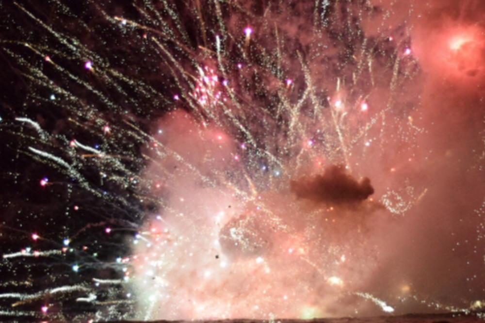 PAZITE KAKO RUKUJETE PIROTEHNIKOM: Kazne i do 100 000 DINARA