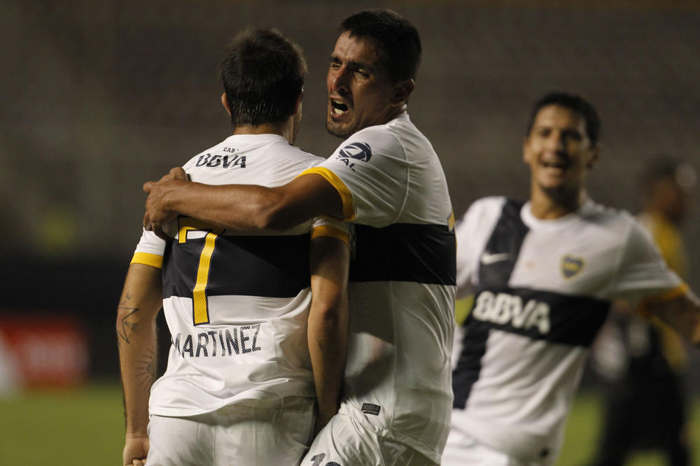 UŽAS: Bivšem reprezentativcu Argentine eksplodirala petarda u ruci, mogao je da ostane bez očiju! (UZNEMIRUJUĆI FOTO)