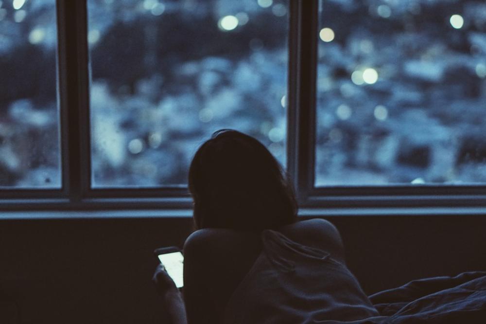 Nisu TAJNE PORUKE, nisu druge žene: Uzela sam dečkov telefon, a zbog onoga što sam tamo pronašla, nisam mogla noćima da spavam (FOTO)