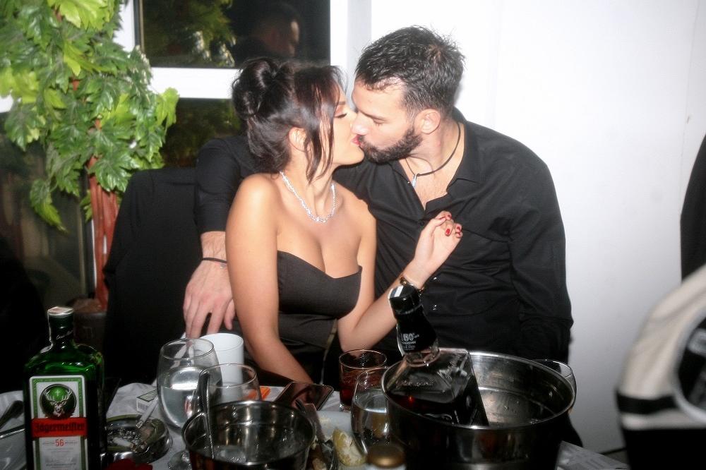 ŠIROKO I LUKSUZNO! Prijovićka i Filip razmenili poklone za Novu! ČIJI JE BOLJI?